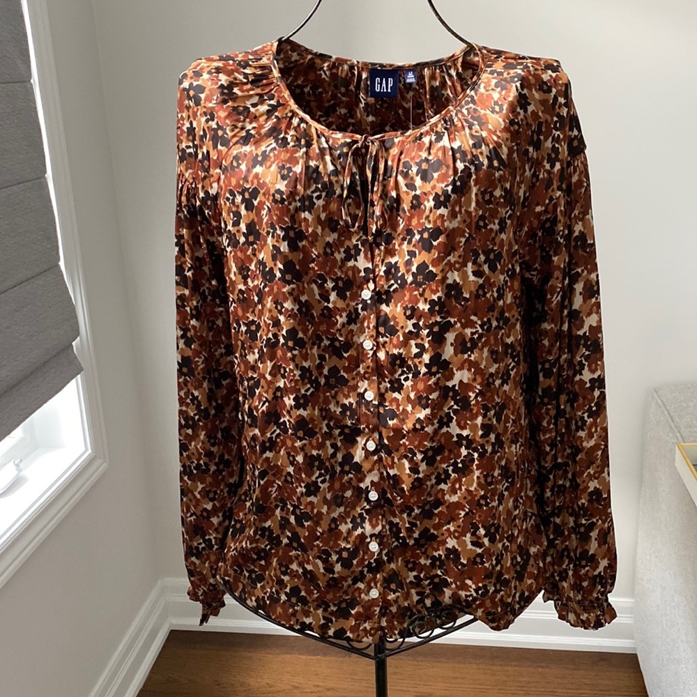 GAP floral blouse. BNWT